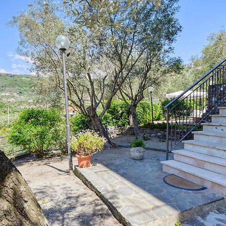2 Bedroom Stunning Apartment In Moneglia Zewnętrze zdjęcie